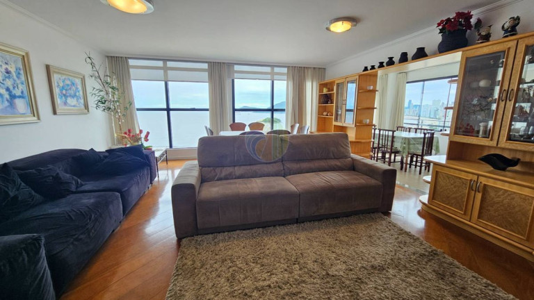 Apartamento com 3 Quartos à Venda, 2.100 m² em Centro - Balneário Camboriú