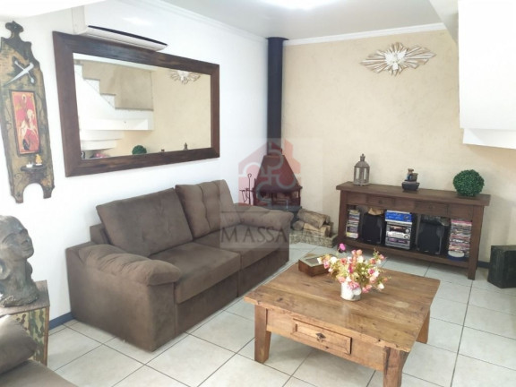 Imagem Casa com 3 Quartos à Venda, 196 m² em Vila Assunção - Porto Alegre Imagem Casa com 3 Quartos à Venda, 196 m² em Vila Assunção - Porto Alegre