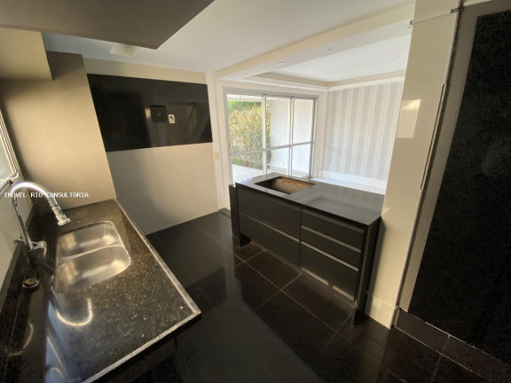 Imagem Casa com 3 Quartos à Venda, 268 m² em Rio De Janeiro Imagem Casa com 3 Quartos à Venda, 268 m² em Rio De Janeiro