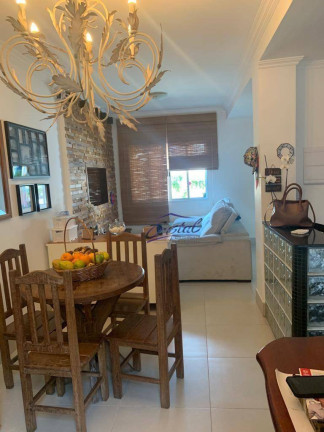Casa com 2 Quartos à Venda, 115 m² em Granja Viana - Cotia
