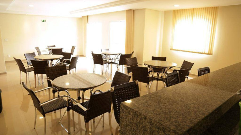 Apartamento com 3 Quartos à Venda, 73 m² em Vila Brasil - Londrina