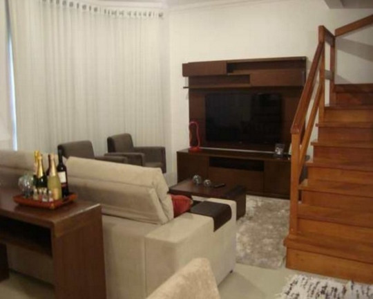 Imagem Casa com 3 Quartos à Venda, 200 m² em Jardim Itu Sabará - Porto Alegre Imagem Casa com 3 Quartos à Venda, 200 m² em Jardim Itu Sabará - Porto Alegre