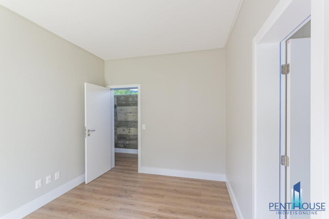 Imagem Casa com 3 Quartos à Venda, 452 m² em Santa Regina - Camboriú