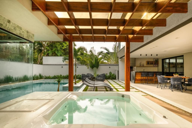 Imagem Imóvel com 5 Quartos à Venda,  em Riviera - Bertioga