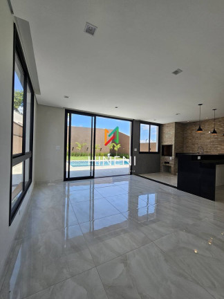 Imagem Casa com 3 Quartos à Venda, 379 m² em Atibaia