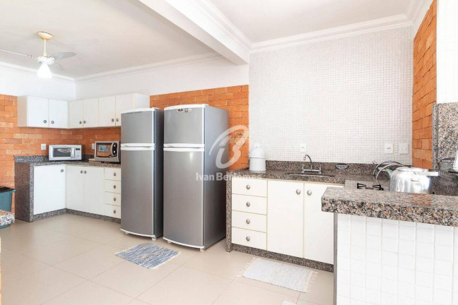 Imagem Casa com 4 Quartos para Temporada, em Canto Grande - Bombinhas Imagem Casa com 4 Quartos para Temporada, em Canto Grande - Bombinhas