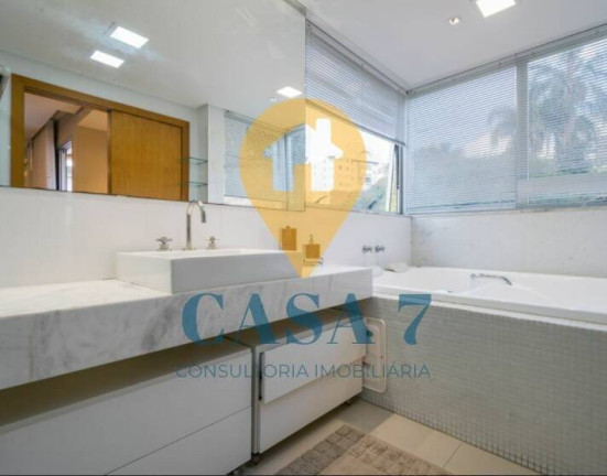 Imagem Apartamento com 4 Quartos à Venda, 137 m² em Sion - Belo Horizonte
