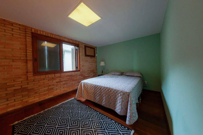 Imagem Casa com 4 Quartos à Venda, 350 m² em Itacoatiara - Niterói Imagem Casa com 4 Quartos à Venda, 350 m² em Itacoatiara - Niterói