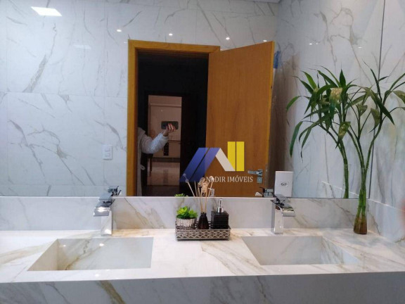 Imagem Casa com 4 Quartos à Venda, 400 m² em Gran Royalle - Pouso Alegre Imagem Casa com 4 Quartos à Venda, 400 m² em Gran Royalle - Pouso Alegre