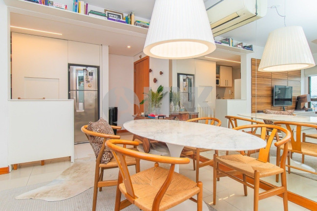 Imagem Apartamento com 2 Quartos à Venda, 74 m² em Petrópolis - Porto Alegre