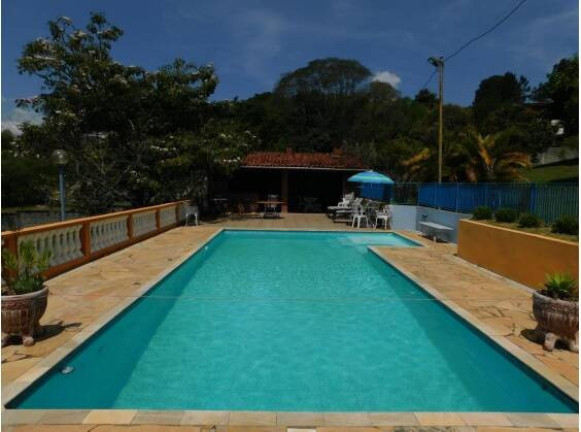 Chácara com 6 Quartos à Venda, 405 m² em Jardim Estância Brasil - Atibaia