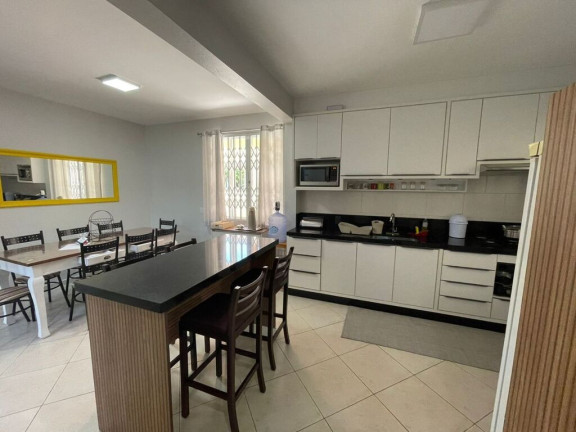 Imagem Casa com 5 Quartos à Venda, 245 m² em Governador Celso Ramos - Governador Celso Ramos