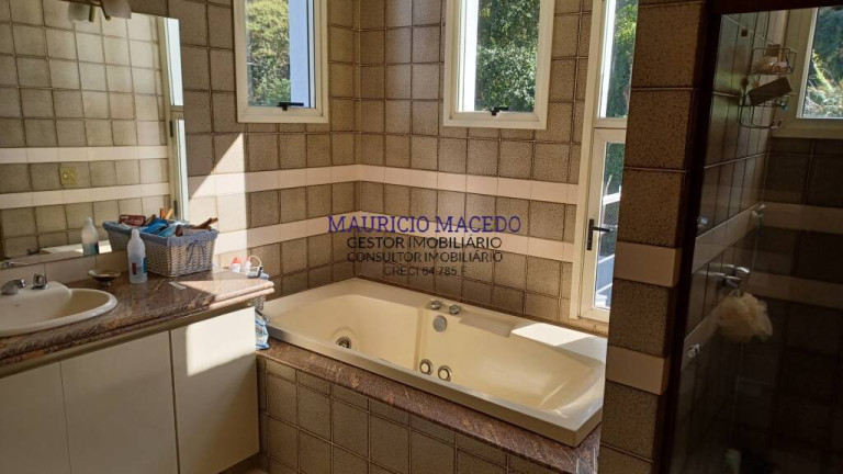 Imagem Casa com 4 Quartos à Venda, 806 m² em Alphaville Residencial Dois - Barueri Imagem Casa com 4 Quartos à Venda, 806 m² em Alphaville Residencial Dois - Barueri