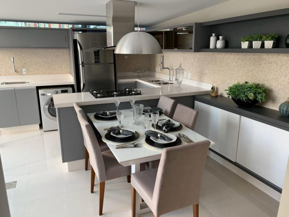 Foto do imóvel Cobertura com 3 Quartos à Venda, 135 m² em Centro - Florianópolis