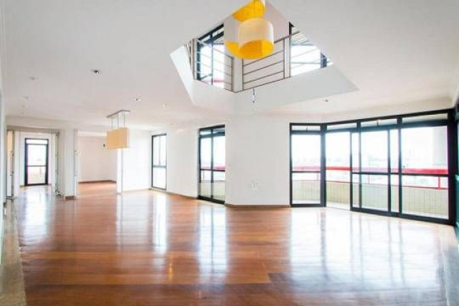 Apartamento com 5 Quartos à Venda, 294 m² em Vila Bastos - Santo André