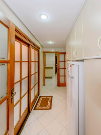 Imagem Casa com 4 Quartos à Venda, 450 m² em Chácara Das Pedras - Porto Alegre Imagem Casa com 4 Quartos à Venda, 450 m² em Chácara Das Pedras - Porto Alegre
