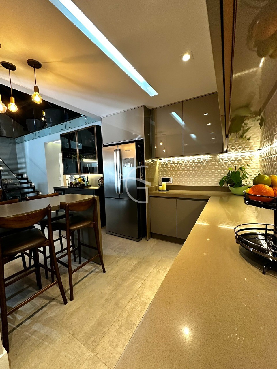 Imagem Casa com 4 Quartos à Venda, 400 m² em Costa E Silva - Joinville Imagem Casa com 4 Quartos à Venda, 400 m² em Costa E Silva - Joinville