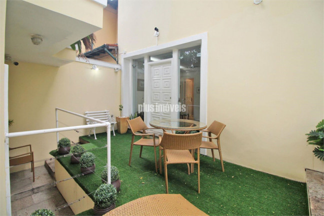 Imagem Casa com 3 Quartos à Venda, 255 m² em Jardim América - São Paulo