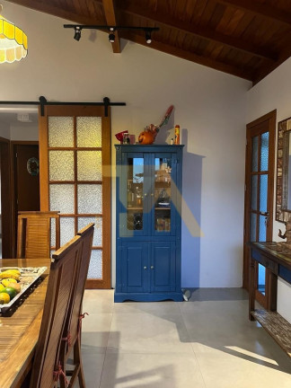 Imagem Imóvel com 3 Quartos à Venda,  em Ambrósio - Garopaba