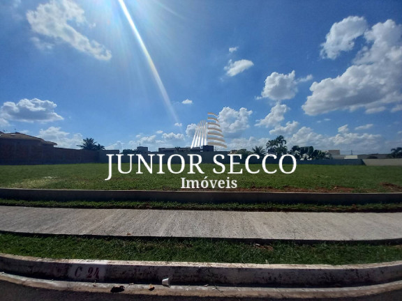 Terreno em Condomínio à Venda, 720 m² em Condomínio Golden Park - Mirassol