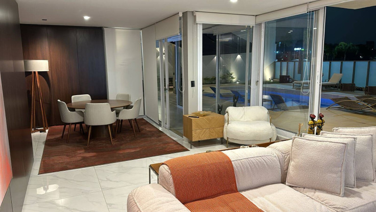 Imagem Casa com 4 Quartos à Venda, 557 m² em Tamboré - Barueri Imagem Casa com 4 Quartos à Venda, 557 m² em Tamboré - Barueri