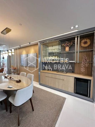 Imagem Apartamento com 4 Quartos para Alugar, em Centro - Balneário Camboriú Imagem Apartamento com 4 Quartos para Alugar, em Centro - Balneário Camboriú