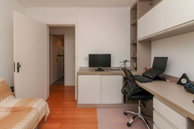 Imagem Apartamento com 3 Quartos à Venda, 71 m² em Vila Nova - Porto Alegre