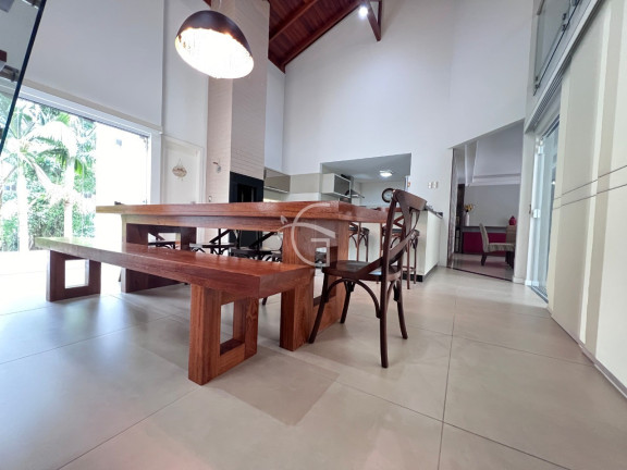 Imagem Casa com 3 Quartos à Venda, em Floresta - Joinville Imagem Casa com 3 Quartos à Venda, em Floresta - Joinville