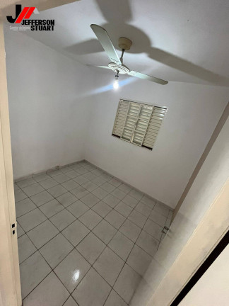 Imagem Casa com 2 Quartos à Venda,  em Vila Dos Comerciários Ii - Guaratinguetá