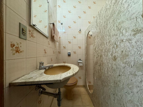 Imagem Casa com 3 Quartos à Venda, 210 m² em Setor Campinas - Goiânia