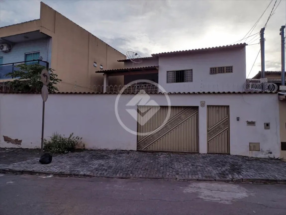 Sobrado com 8 Quartos à Venda, 330 m² em Setor Bueno - Goiânia