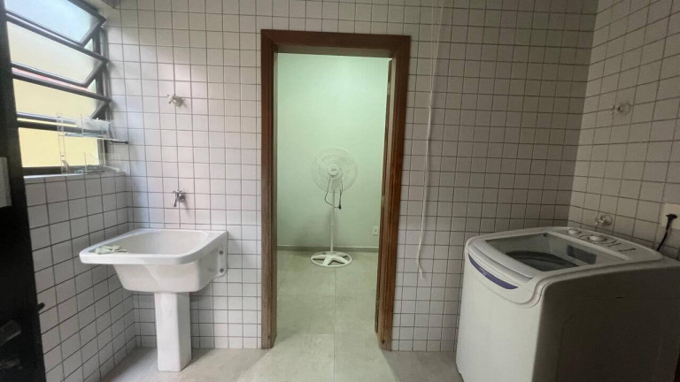 Imagem Sobrado com 3 Quartos à Venda, 260 m² em Boqueirão - Santos Imagem Sobrado com 3 Quartos à Venda, 260 m² em Boqueirão - Santos