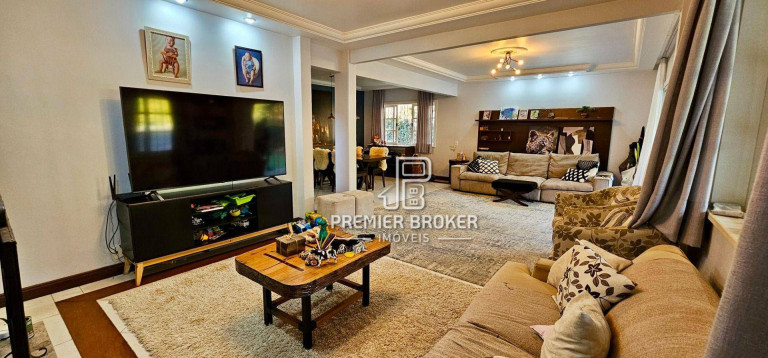 Imagem Casa com 5 Quartos à Venda, 160 m² em Albuquerque - Teresópolis Imagem Casa com 5 Quartos à Venda, 160 m² em Albuquerque - Teresópolis