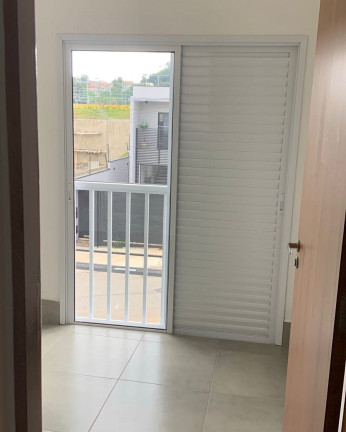 Imagem Sobrado com 3 Quartos à Venda, 88 m² em Villas Do Jaguari - Santana De Parnaíba