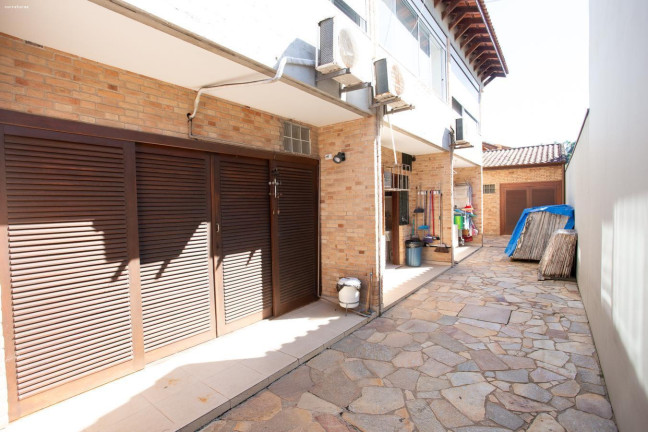 Imagem Sobrado com 4 Quartos à Venda, 360 m² em Praia Do Arrastão - São Sebastião Imagem Sobrado com 4 Quartos à Venda, 360 m² em Praia Do Arrastão - São Sebastião