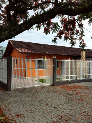 Casa com 2 Quartos para Temporada,  em Brejatuba - Guaratuba