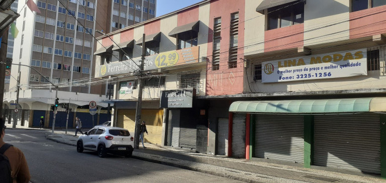 Imóvel para Alugar, 208 m² em Centro - Curitiba
