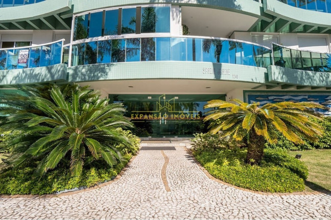 Imagem Imóvel com 3 Quartos à Venda, 185 m² em Jurerê - Florianópolis