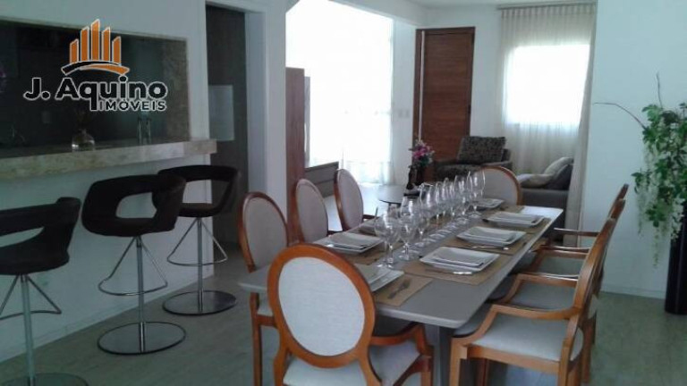 Imagem Casa de Condomínio com 4 Quartos à Venda, 215 m² em Lagoa Redonda - Fortaleza Imagem Casa de Condomínio com 4 Quartos à Venda, 215 m² em Lagoa Redonda - Fortaleza