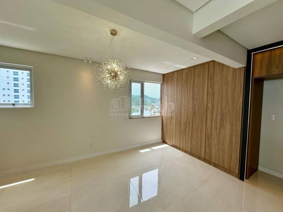 Imagem Apartamento com 3 Quartos à Venda, 122 m² em Centro - Balneário Camboriú Imagem Apartamento com 3 Quartos à Venda, 122 m² em Centro - Balneário Camboriú
