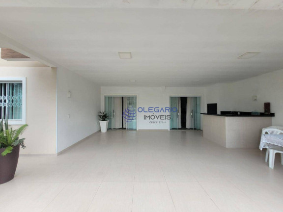 Imagem Sobrado com 4 Quartos à Venda, 233 m² em Armação - Penha