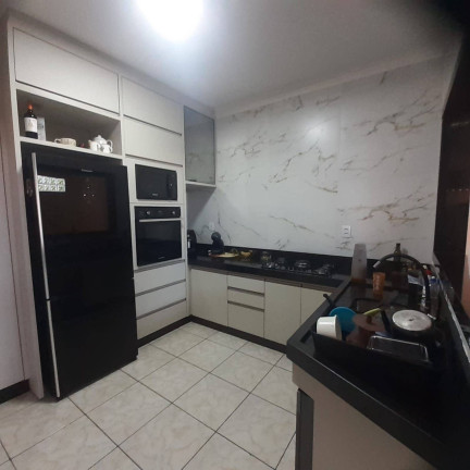 Imagem Casa com 3 Quartos à Venda, 228 m² em Setor Araguaia - Aparecida De Goiânia
