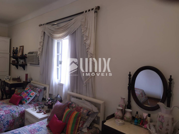 Imagem Casa com 3 Quartos à Venda, 588 m² em Centro - Campos Dos Goytacazes