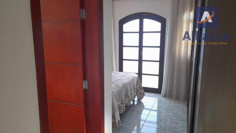 Imagem Casa com 4 Quartos à Venda, 180 m² em Santo Antônio - Louveira