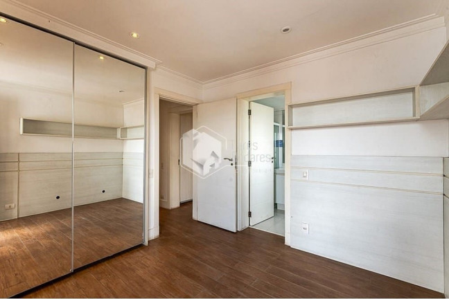 Imagem Imóvel com 3 Quartos à Venda, 265 m² em Morumbi - São Paulo Imagem Imóvel com 3 Quartos à Venda, 265 m² em Morumbi - São Paulo