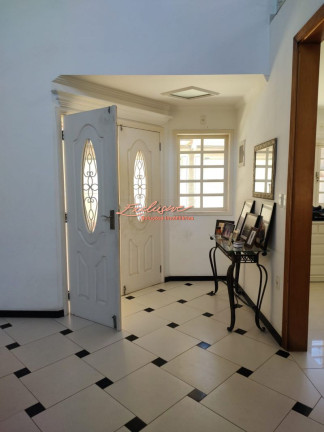 Imagem Sobrado com 3 Quartos à Venda, 380 m²