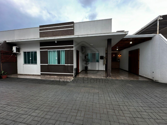Imagem Casa com 3 Quartos à Venda, 71 m² em Centro - Cascavel