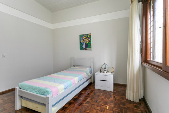 Imagem Casa com 3 Quartos à Venda, 214 m² em São Sebastião - Porto Alegre Imagem Casa com 3 Quartos à Venda, 214 m² em São Sebastião - Porto Alegre
