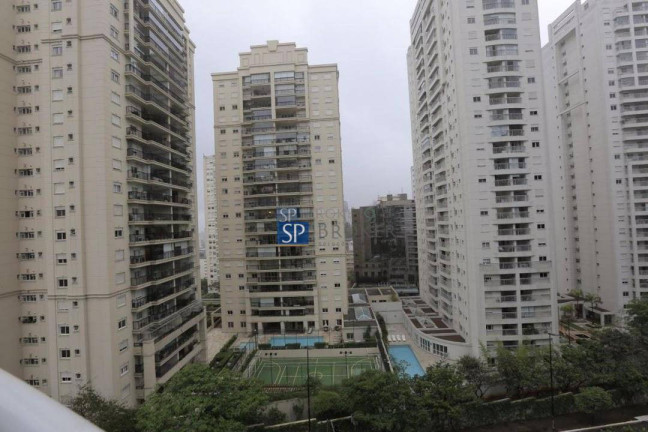 Sala Comercial à Venda ou Locação, 165 m² em Cerqueira César - São Paulo