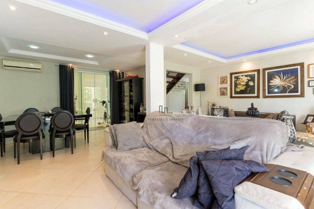 Imagem Casa com 3 Quartos à Venda, 280 m² em Itaipu - Niterói